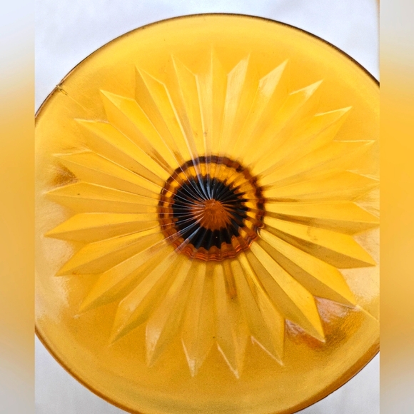 Antique Handpainted Amber Glass Vase, 7"H x 6" W at the top x2.5" deep - Picture 5 of 7